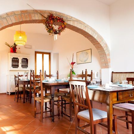 Agriturismo Podere Rondinaio Lamporecchio Exterior photo