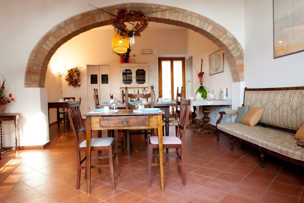 Agriturismo Podere Rondinaio Lamporecchio Exterior photo
